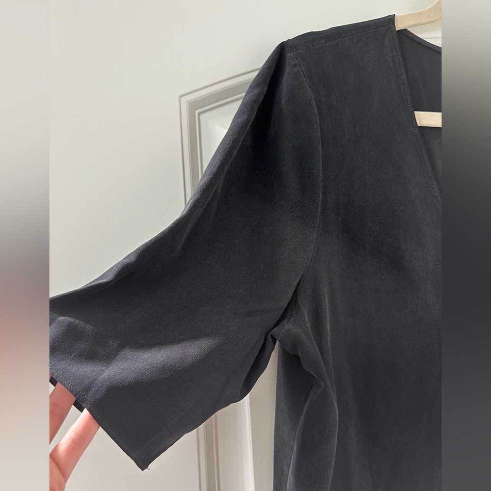 Equipment Black V-Neck Silk Blouse - Picture 4 of 5